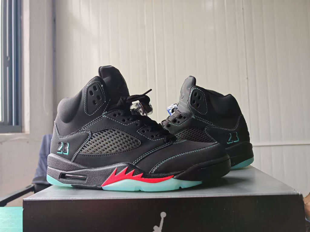 Air Jordan 5 "Halloween" – Black, Mint & Red