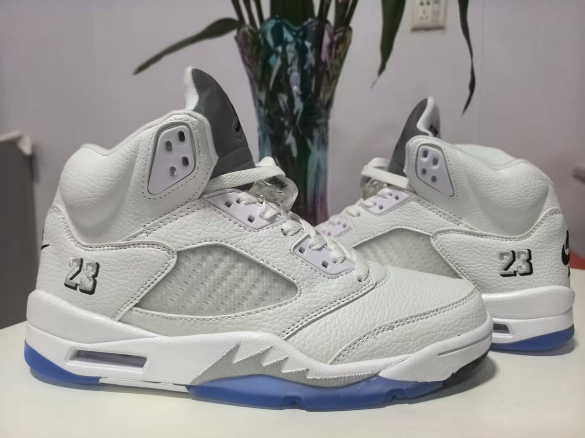 Air Jordan 5 Retro – White & Metallic Silver with Blue Soles